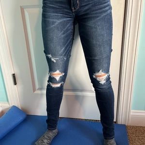 Womens American eagle ripped denim jeans